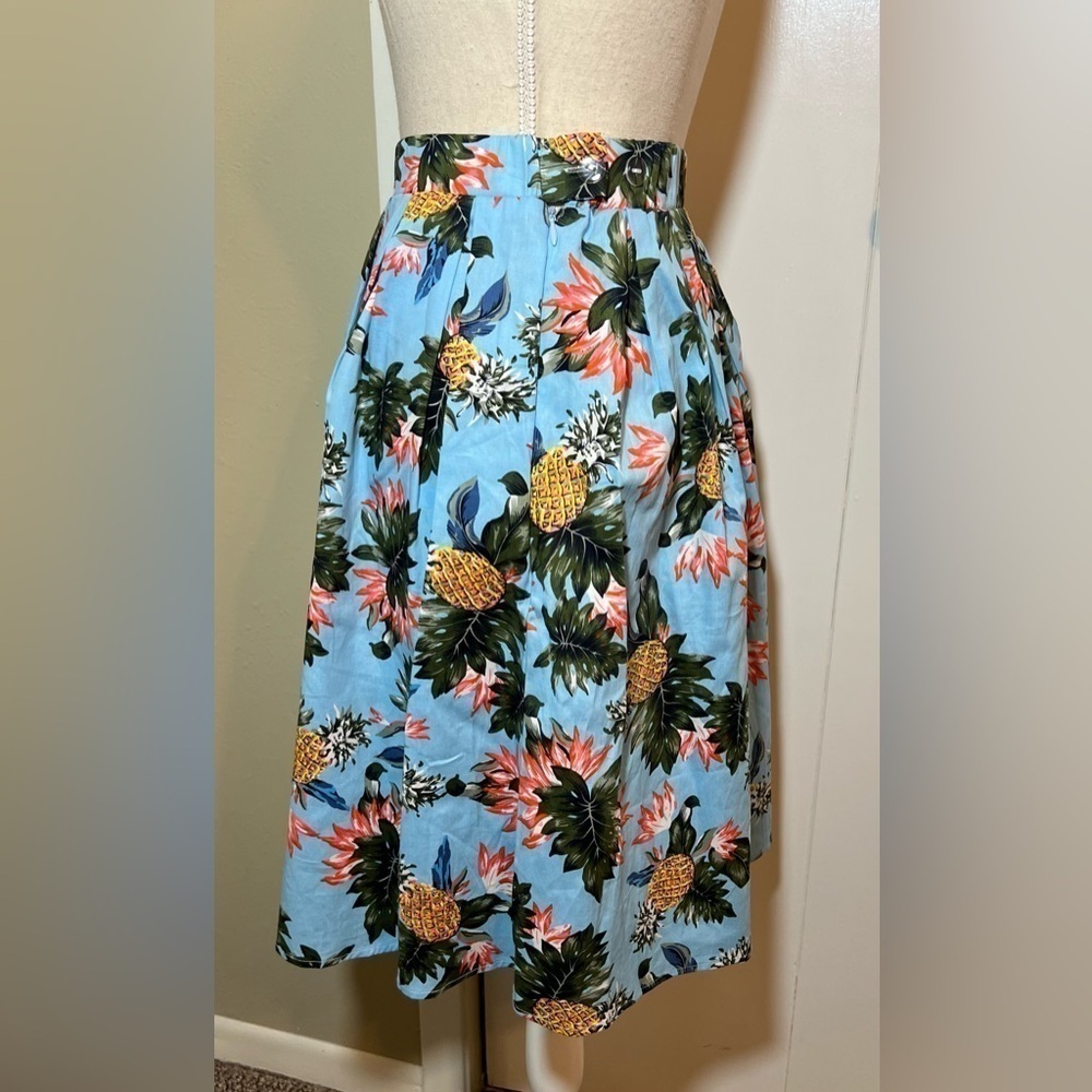 Taydey NWT Skirt Women’s Size XL Blue w/Tropical Print - Picture 2 of 8